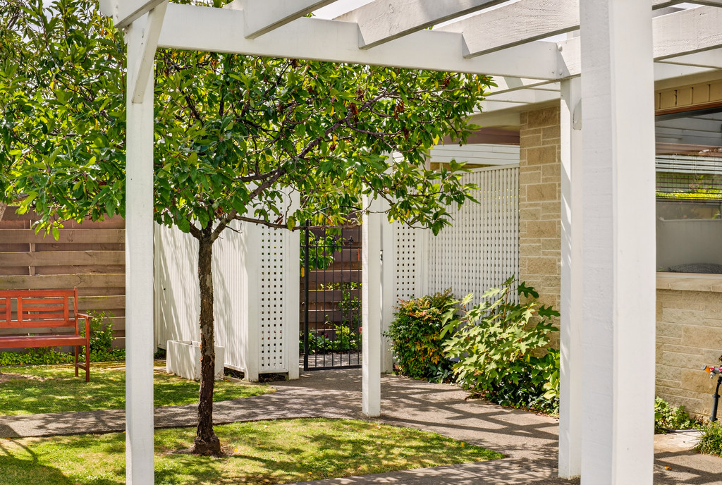 Perfect Package on Avenue