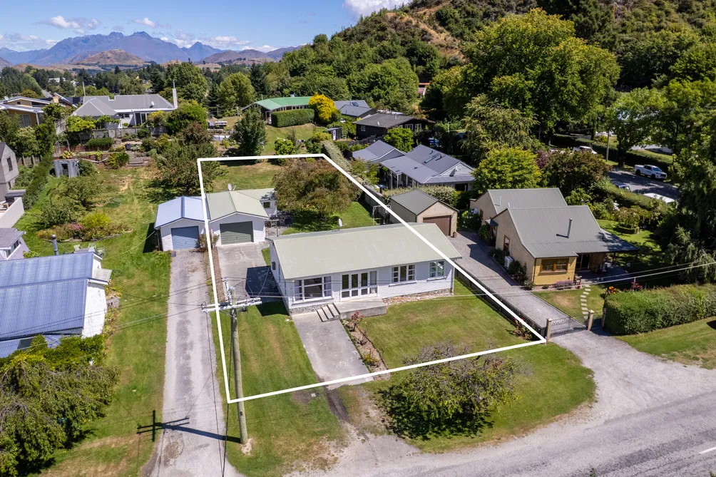 Blue Chip Arrowtown 1012 sq m - Historic Zone