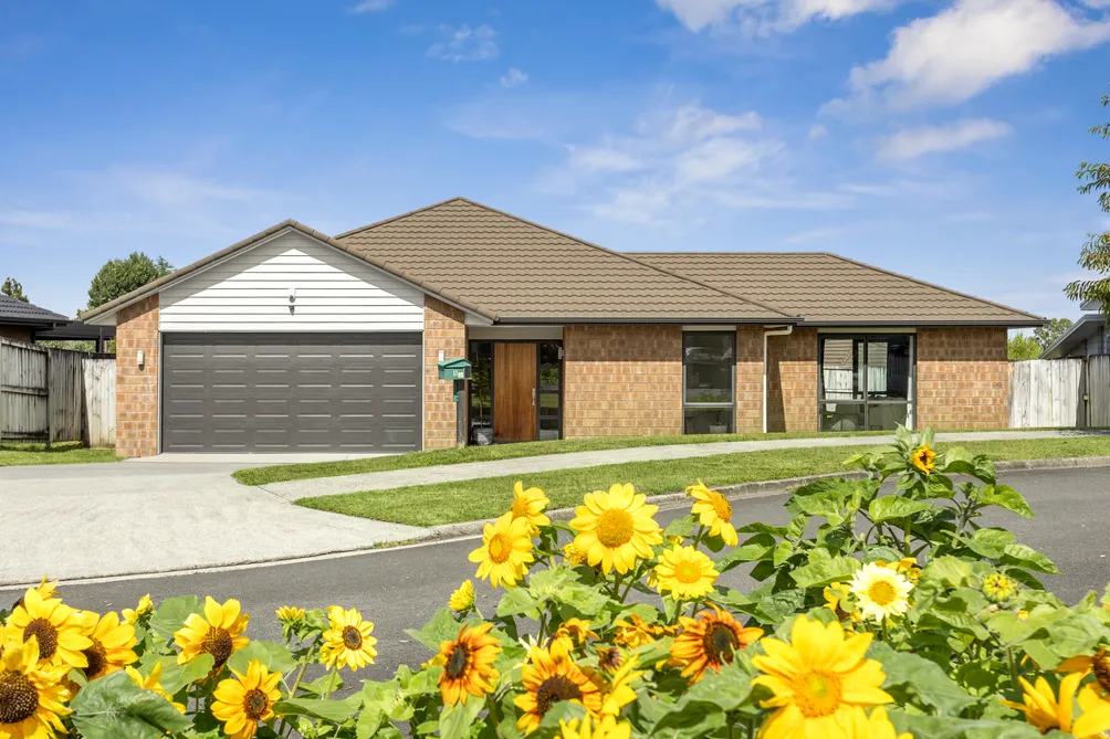 Everything you want! Space, Location, Easy Living!