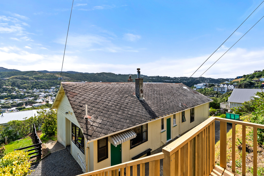 Potential Plus in Island Bay!