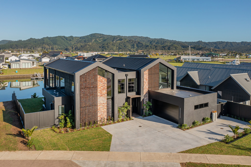 Award-Winning Waterfront Luxury in Whitianga