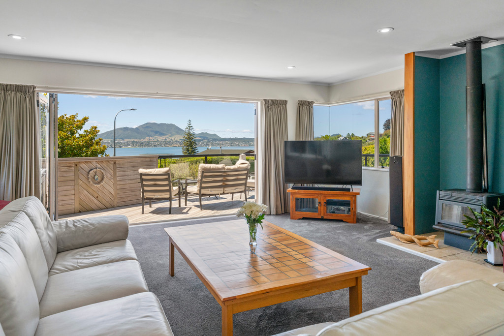 Lake, Location and Effortless Living