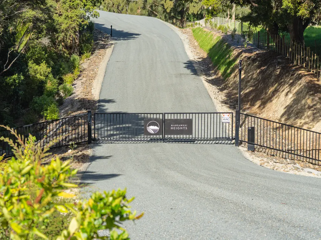 Gate-9