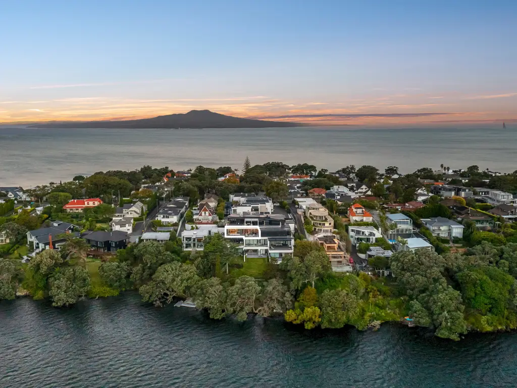 10-258 Hurstmere Rd-64