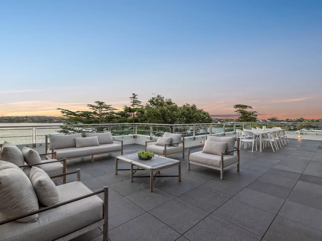 10-258 Hurstmere Rd-71