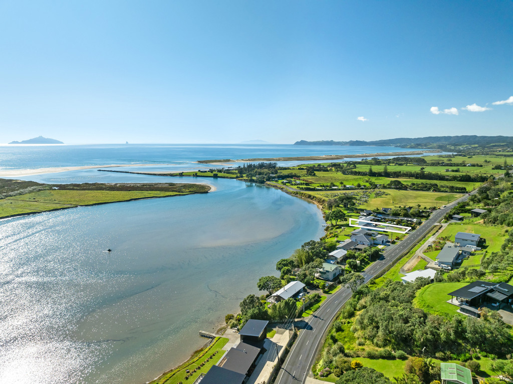 Waterfront Living with Endless Summer Appeal