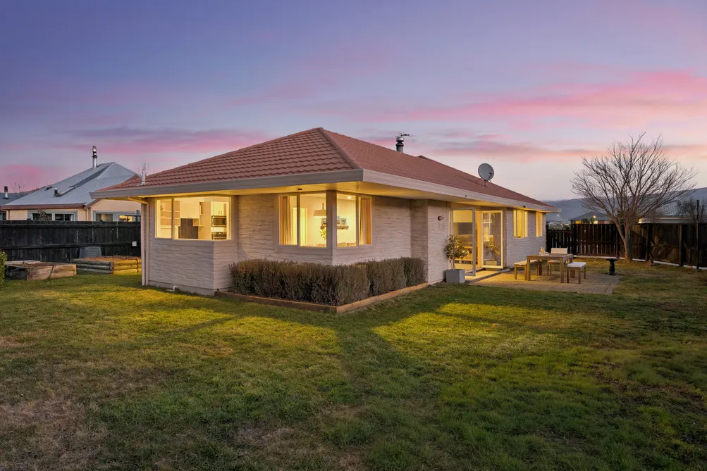 Greenway Living with Mountain Views