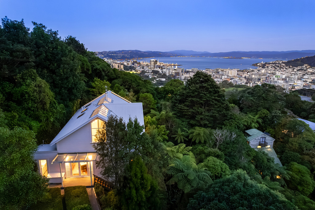City-Edge Spa Retreat With a View