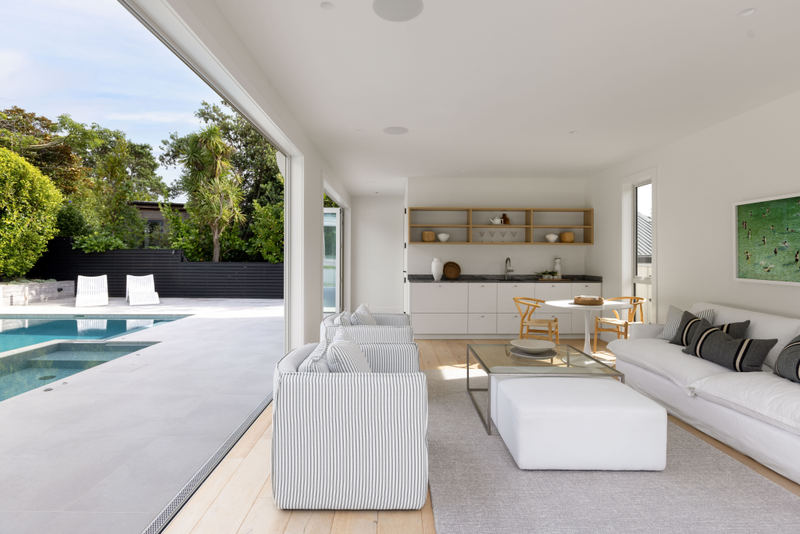 Pool house lounge, 20 Springcombe Road, St Heliers
