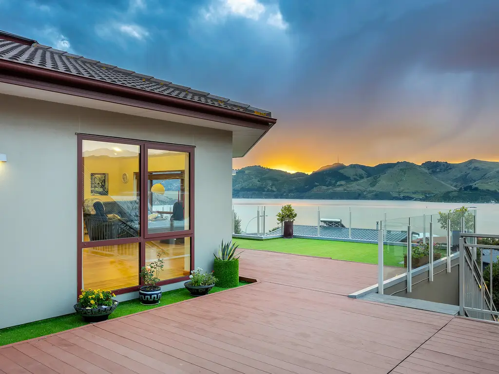 105_Open2view_ID606719-49_James_Drive