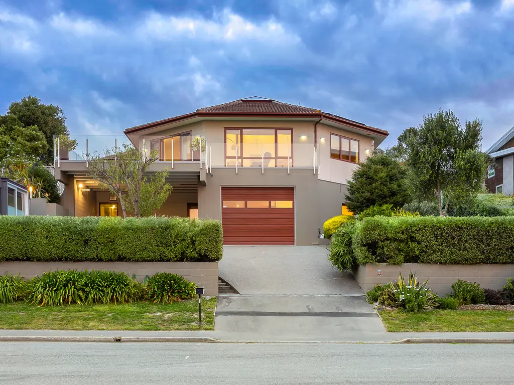 108_Open2view_ID606719-49_James_Drive