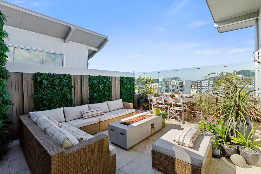 Refined Penthouse Living in the Heart of the City!
