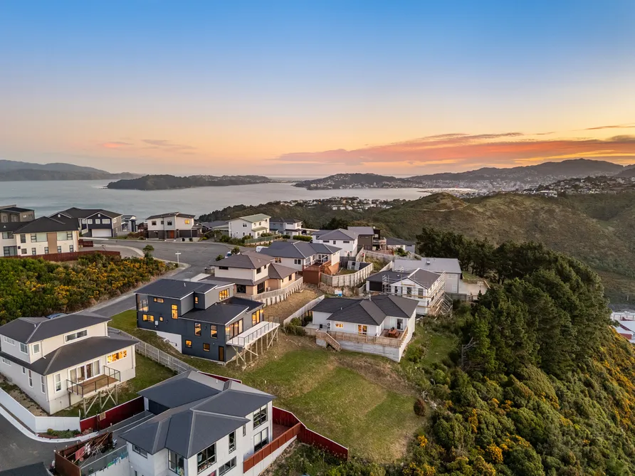 Modern Home with Views & Flexible Living!