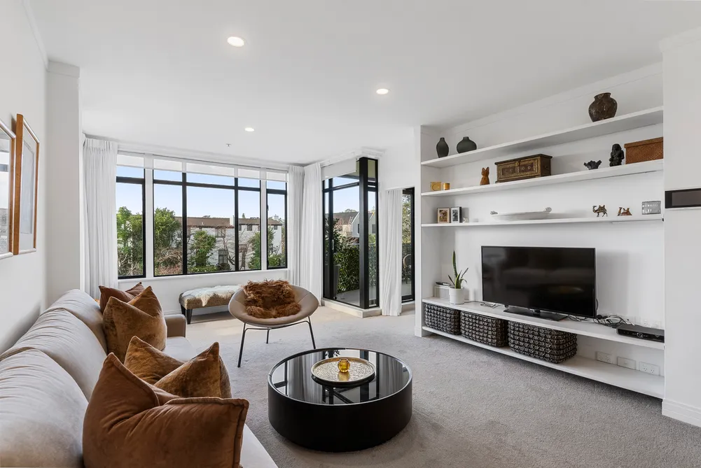 Secure, Stylish, Lock and Leave