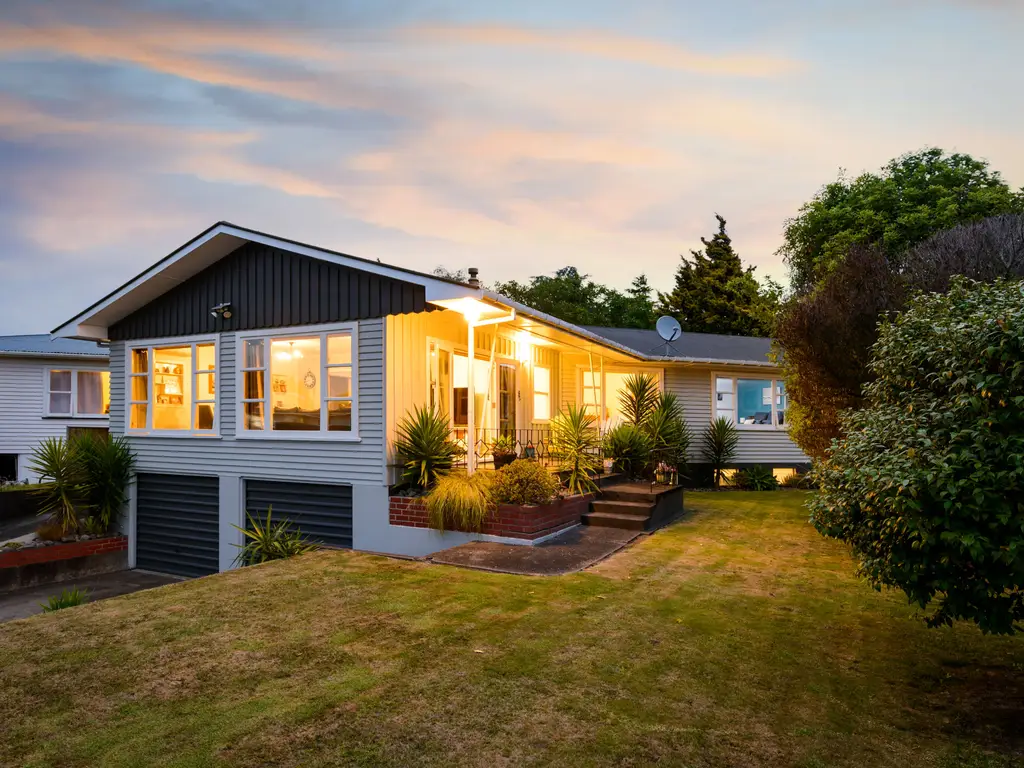 15 Fairview Avenue (Night)-1