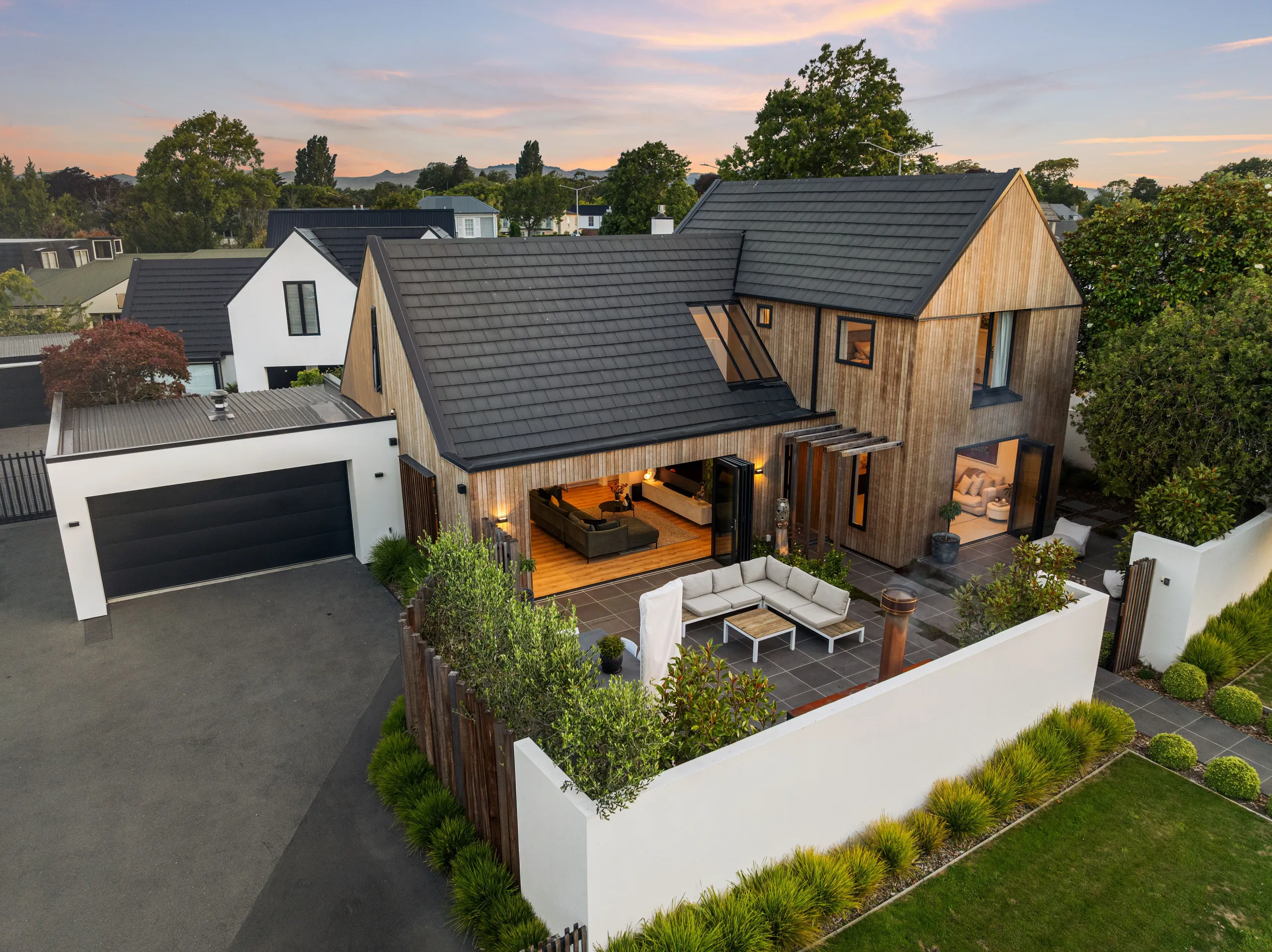 2 Wairarapa Terrace, Fendalton, Christchurch City