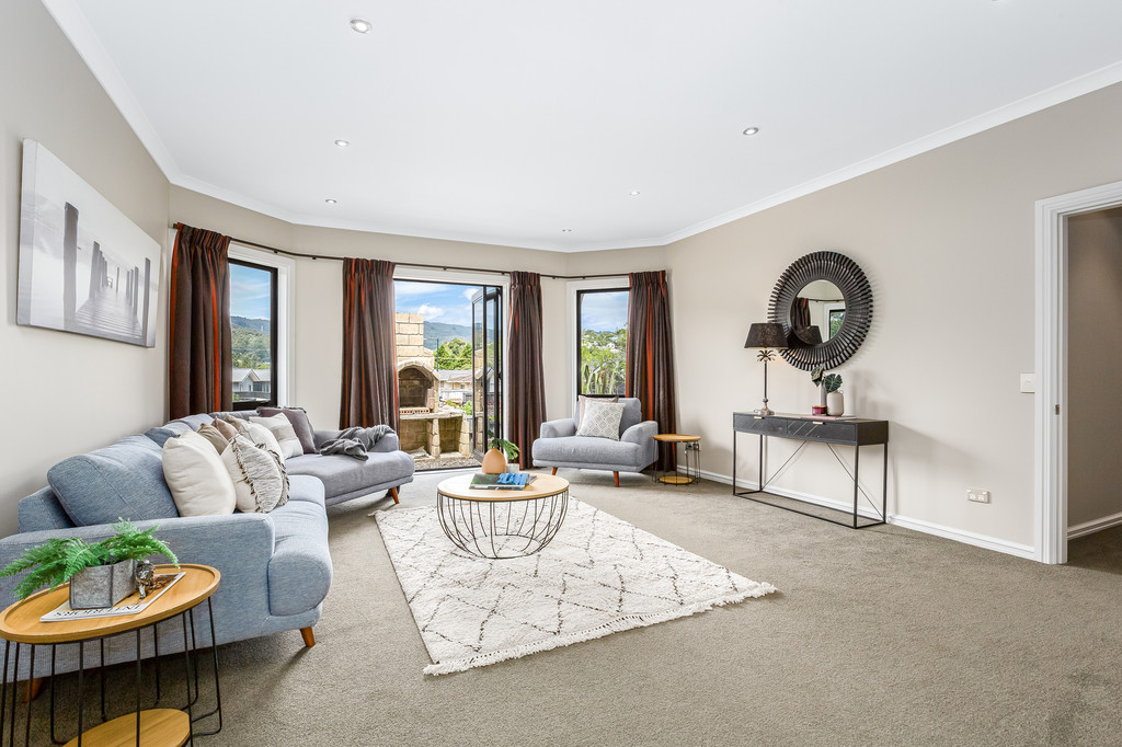 A Rare Opportunity in a Tightly Held Neighbourhood