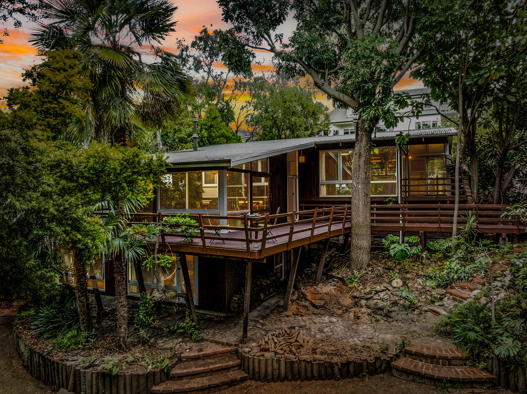 Welcome to Your Private Treehouse Sanctuary