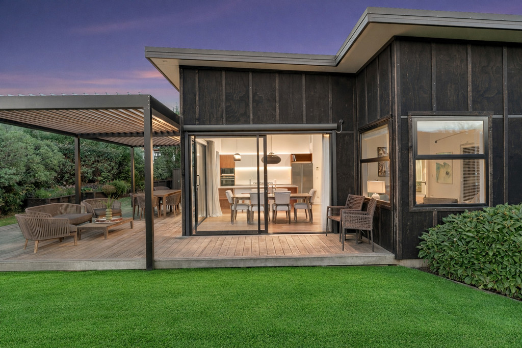 Architechtural Ease. Alpine Outlook