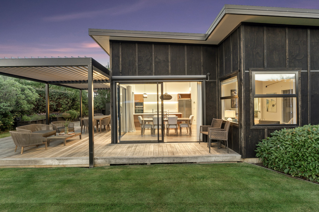 Architectural Ease. Alpine Outlook