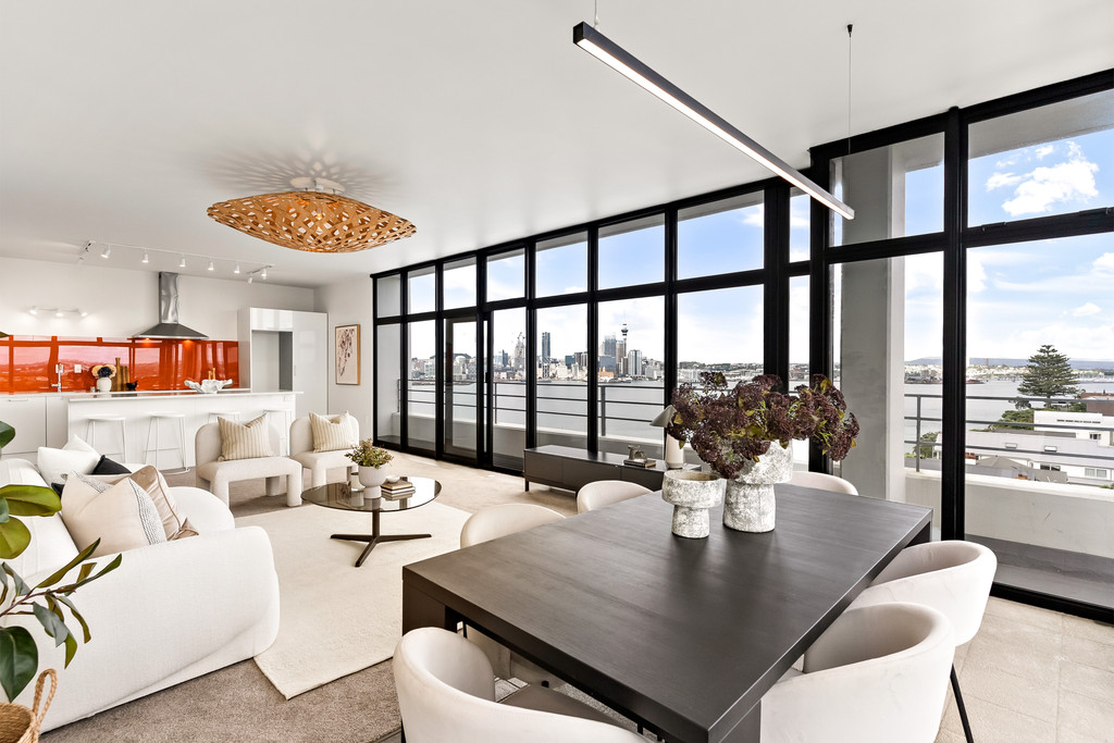 Front-Row Harbour Living with Absolute Ease