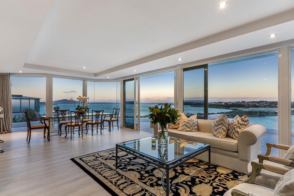 Deceased Estate - Spectacular Waterfront Living