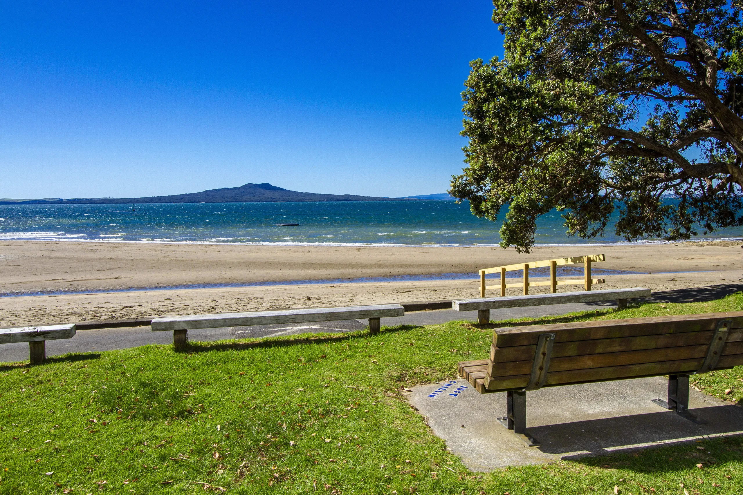 9a The Esplanade, Castor Bay, North Shore City