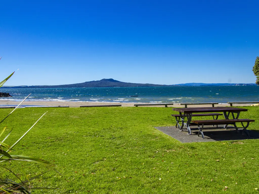 011_Open2view_ID573048-9A_The_Esplanade