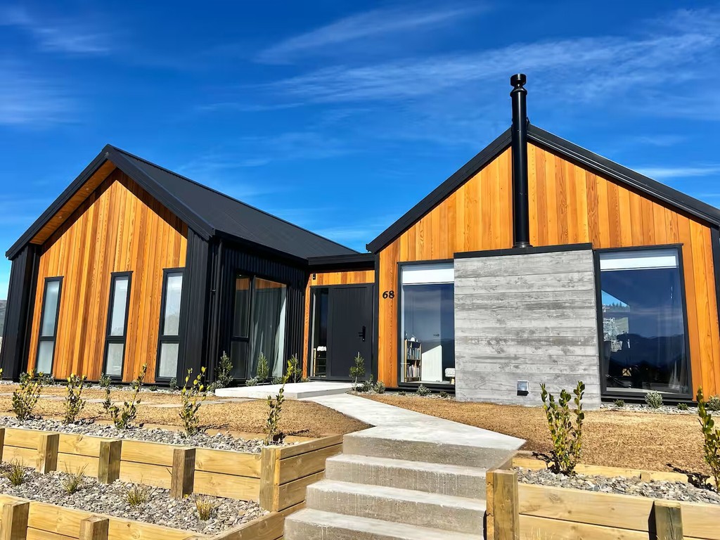 Bright, Modern Getaway for Families & Friends