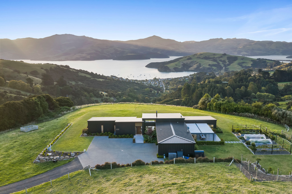 A Private World Above Akaroa