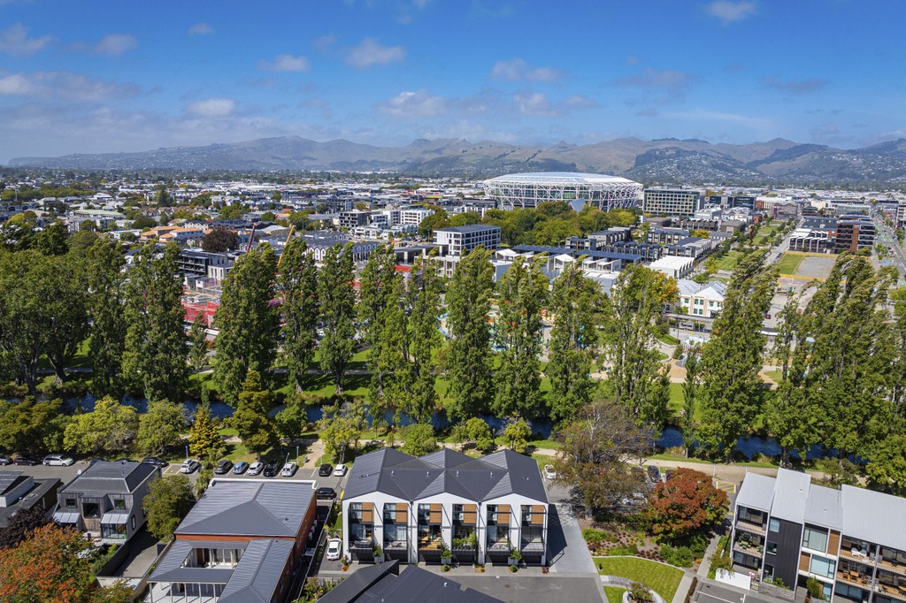 Short-Call Deadline: Superb Avon River Sanctuary