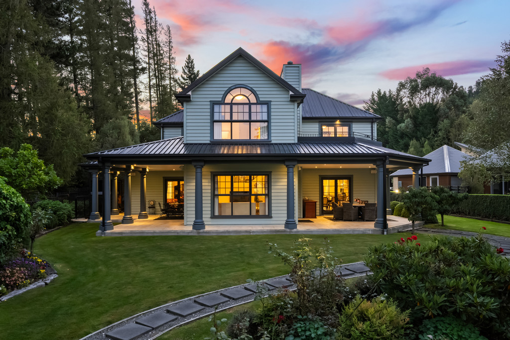 Fontainebleau – A Private Lodge Retreat