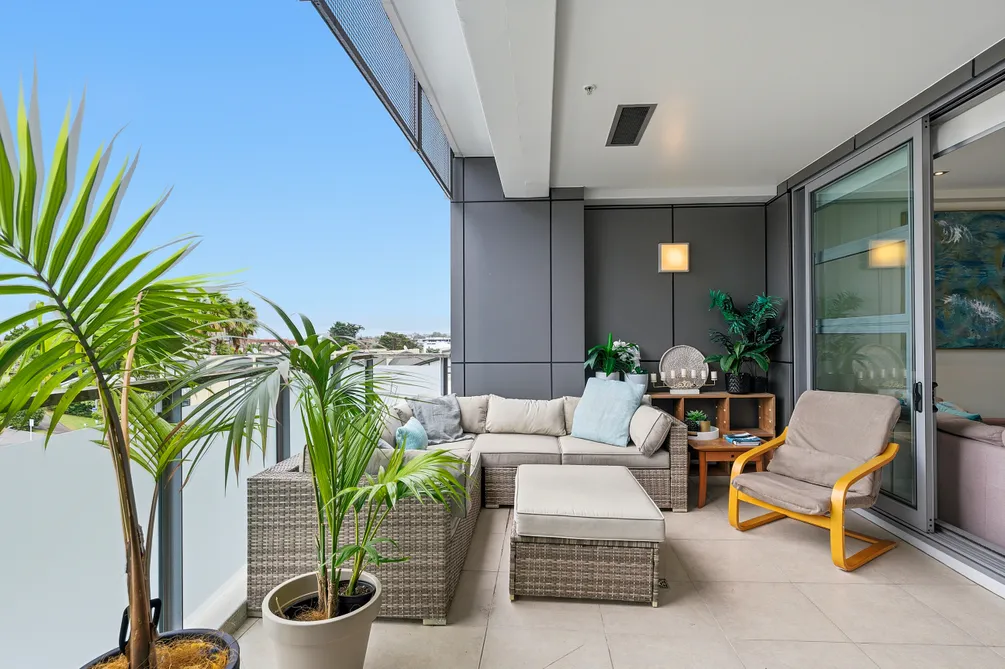 Cosy Takapuna Retreat - Sky Tower Views