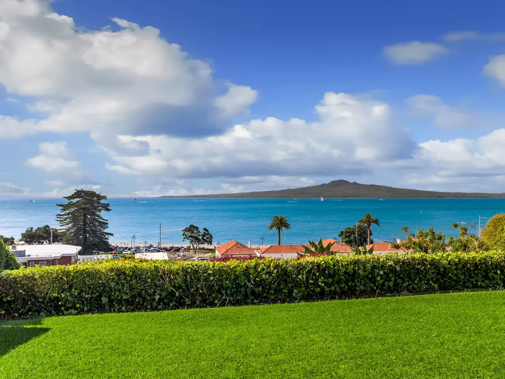 18 Ronaki Rd view