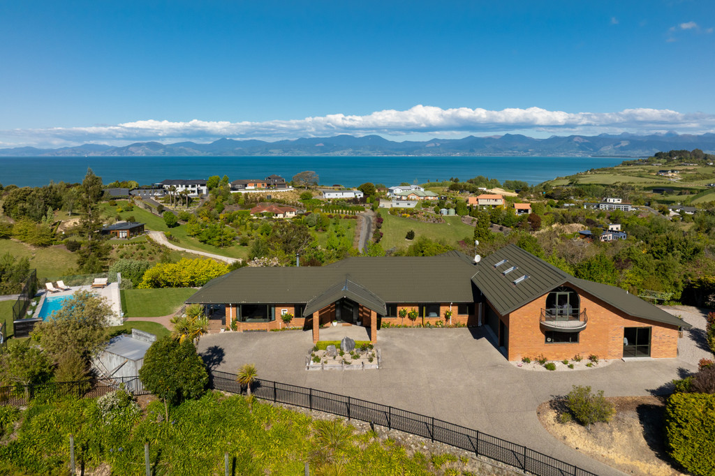Elevated Tasman Estate with Panoramic Views