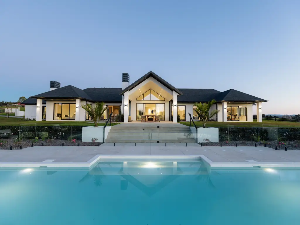 472CoatesvilleRiverheadHighway-86