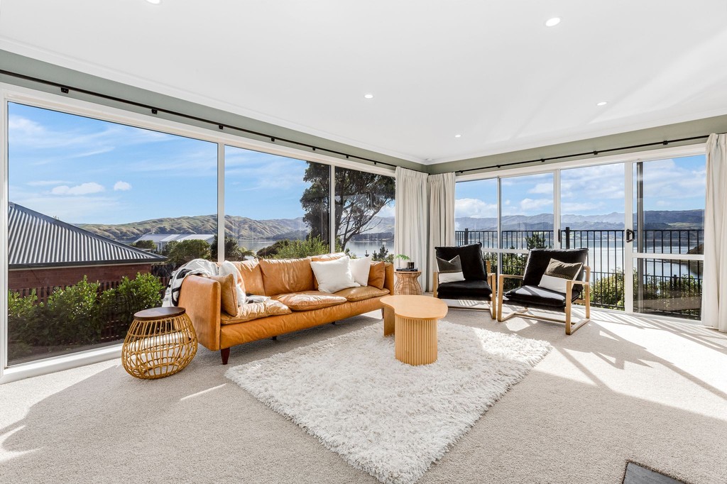 Well-Designed Family Living with Inlet Views