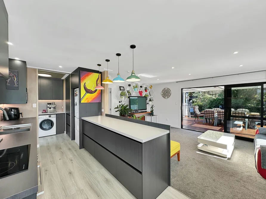 Walk to Everything – Renovated Kinloch Gem