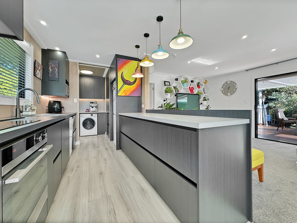 Walk to Everything – Renovated Kinloch Gem