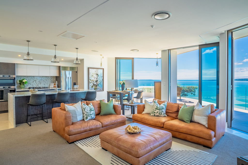 Commanding Coastal Views