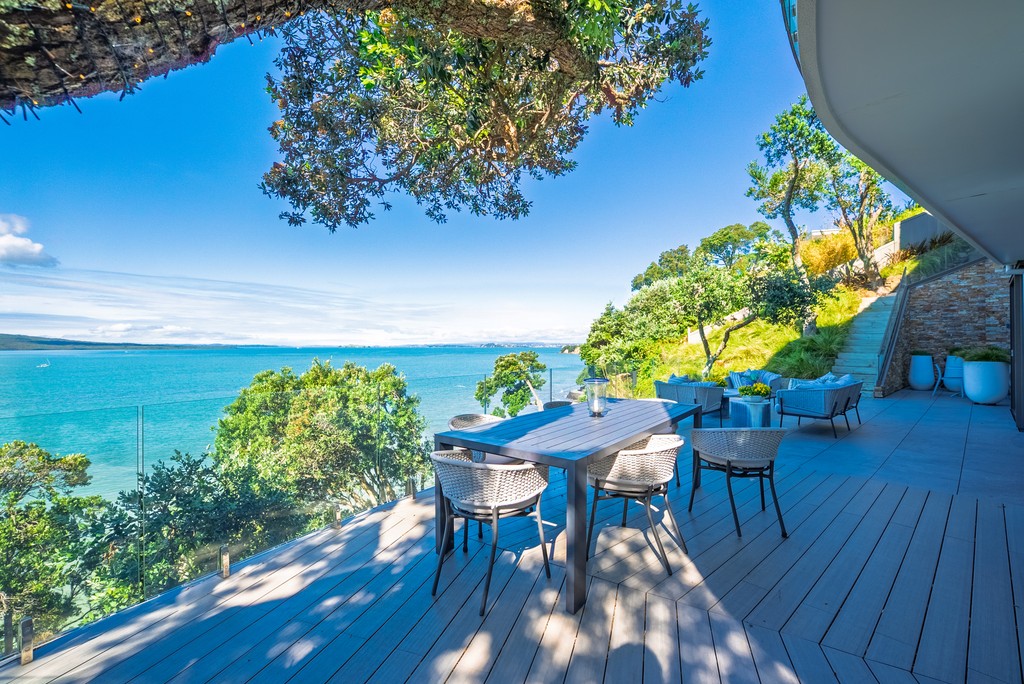 Coastal Garden Apartment