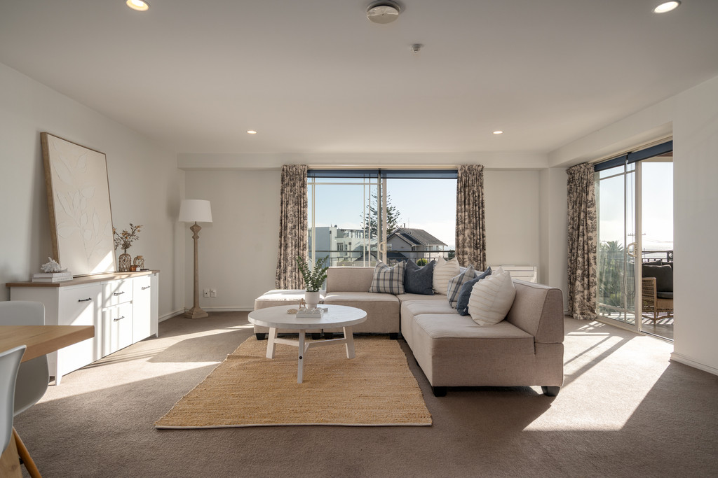 Sea Views, Sun and a Clear Instruction to Sell