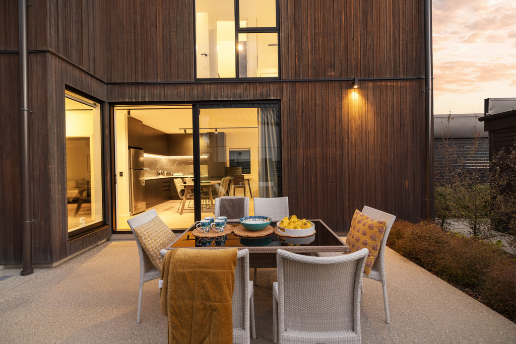 Affordable Luxury Living, Fully Furnished