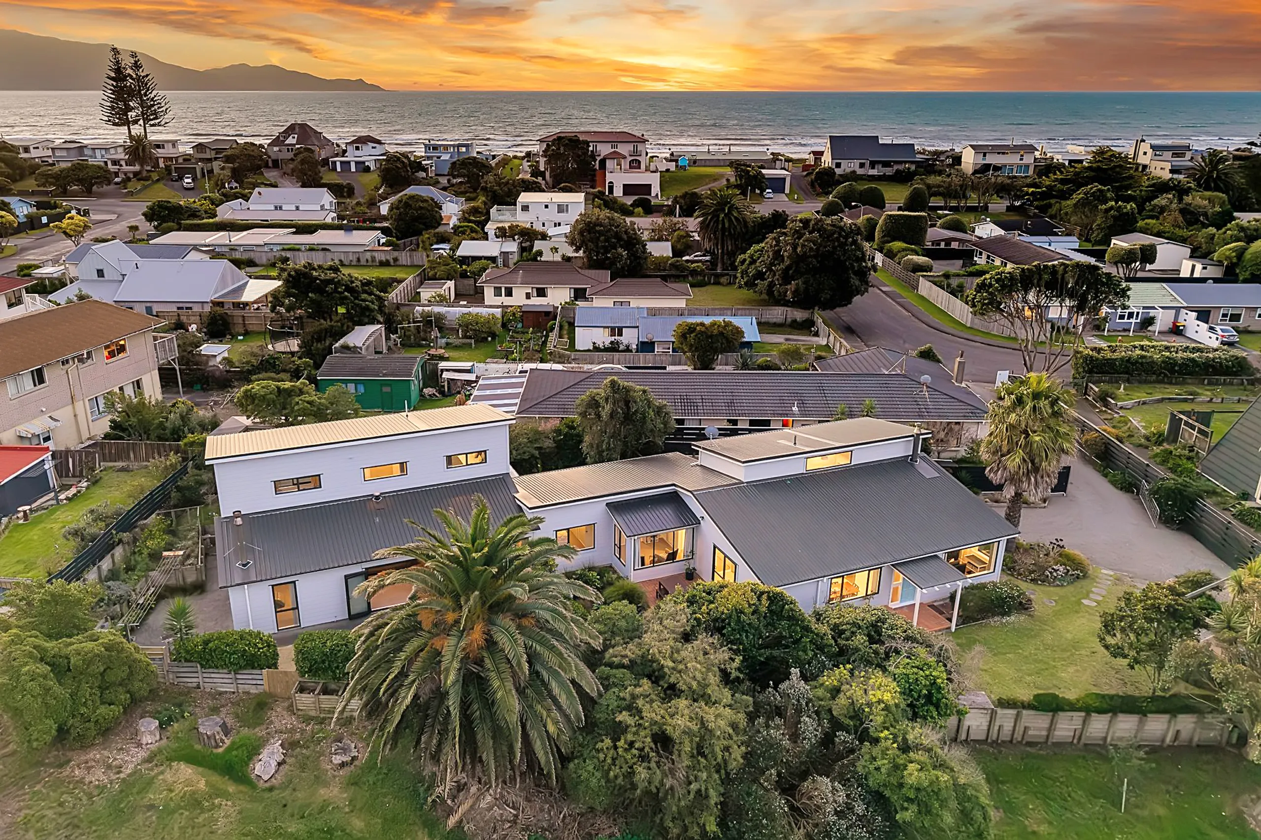 10 Fenside Street, Waikanae Beach, Kapiti Coast