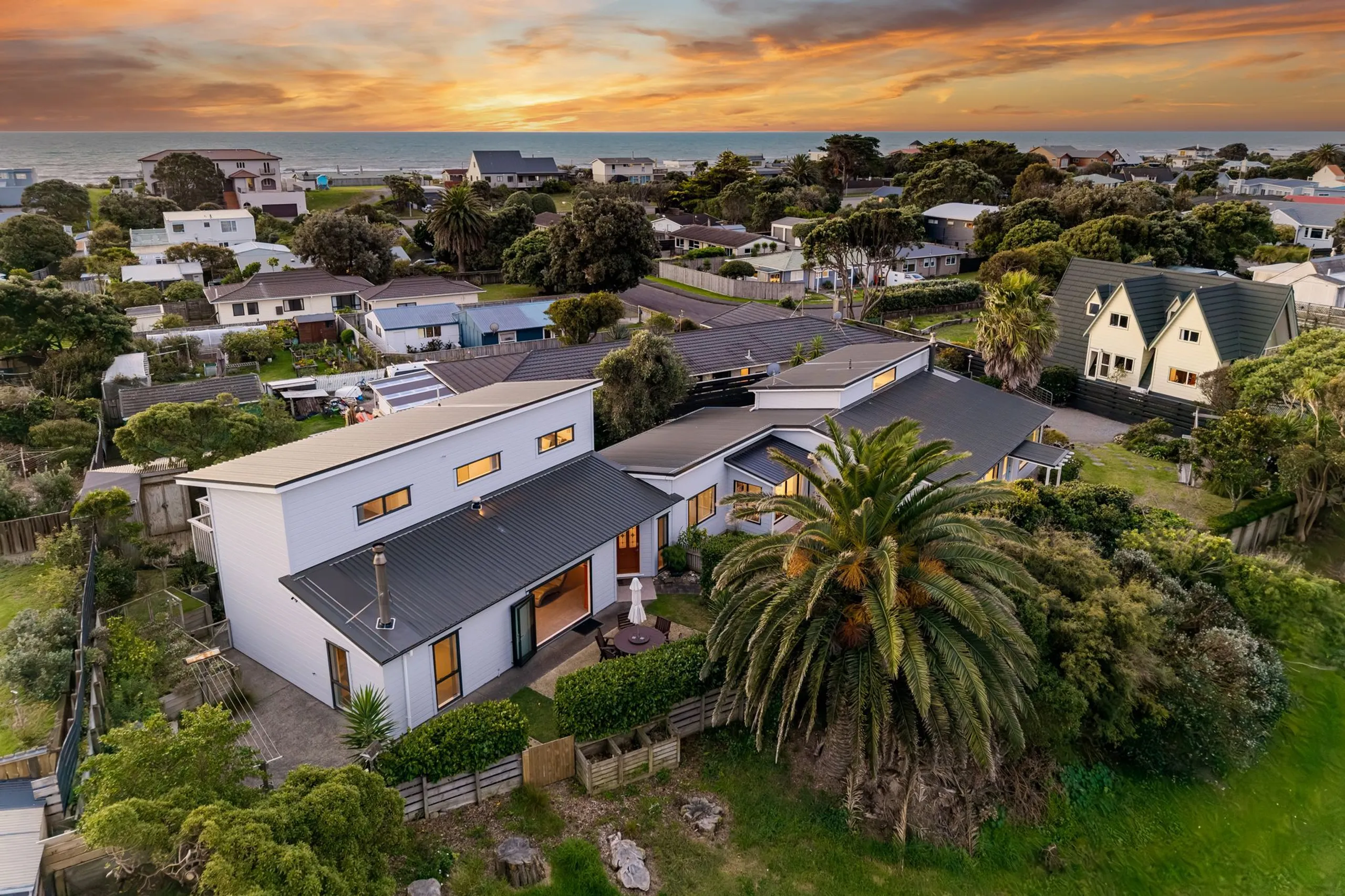 10 Fenside Street, Waikanae Beach, Kapiti Coast