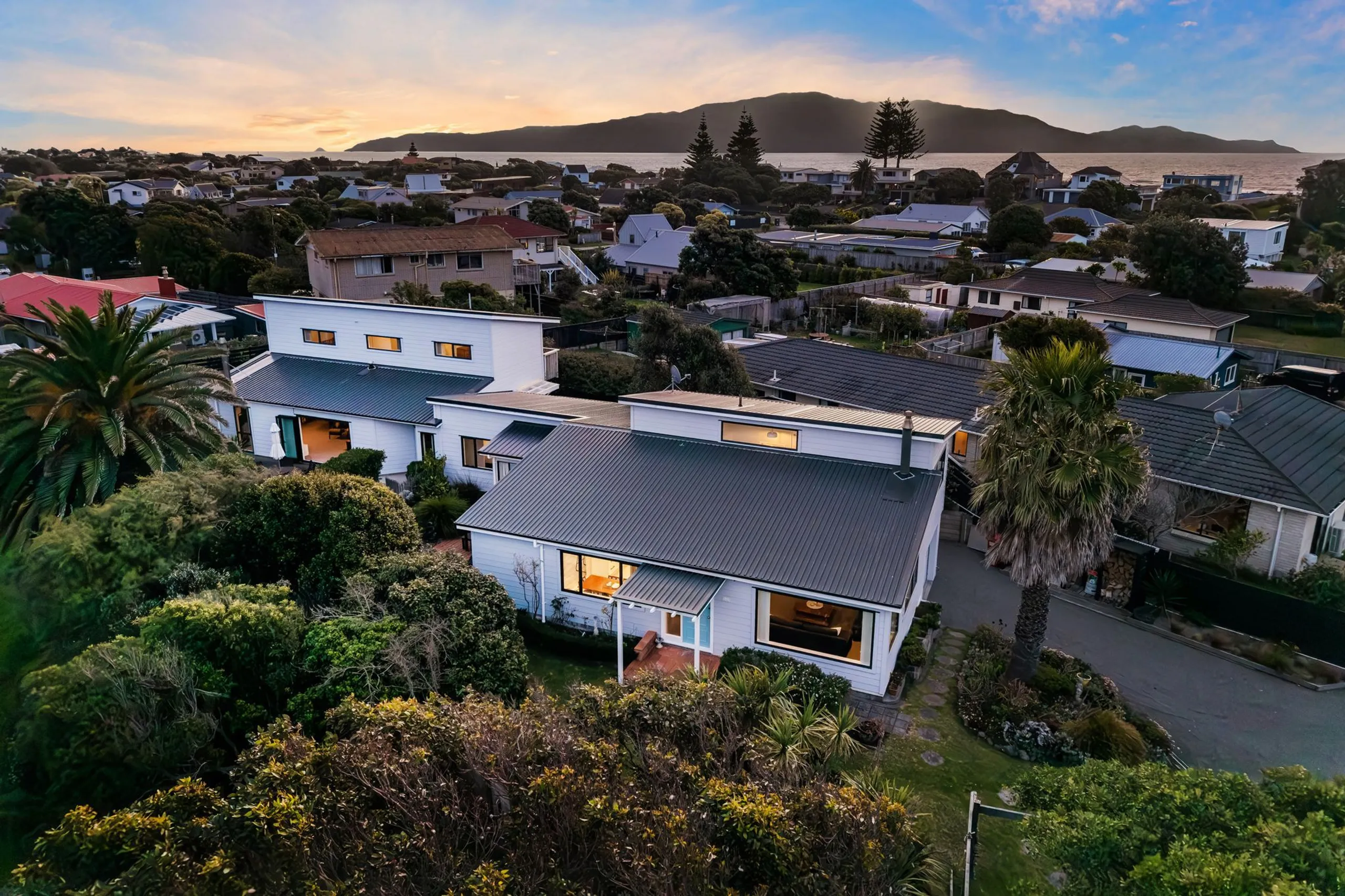 10 Fenside Street, Waikanae Beach, Kapiti Coast