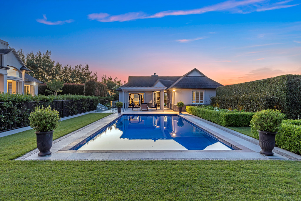 Goldflats Lane Estate Resort-Style Luxury
