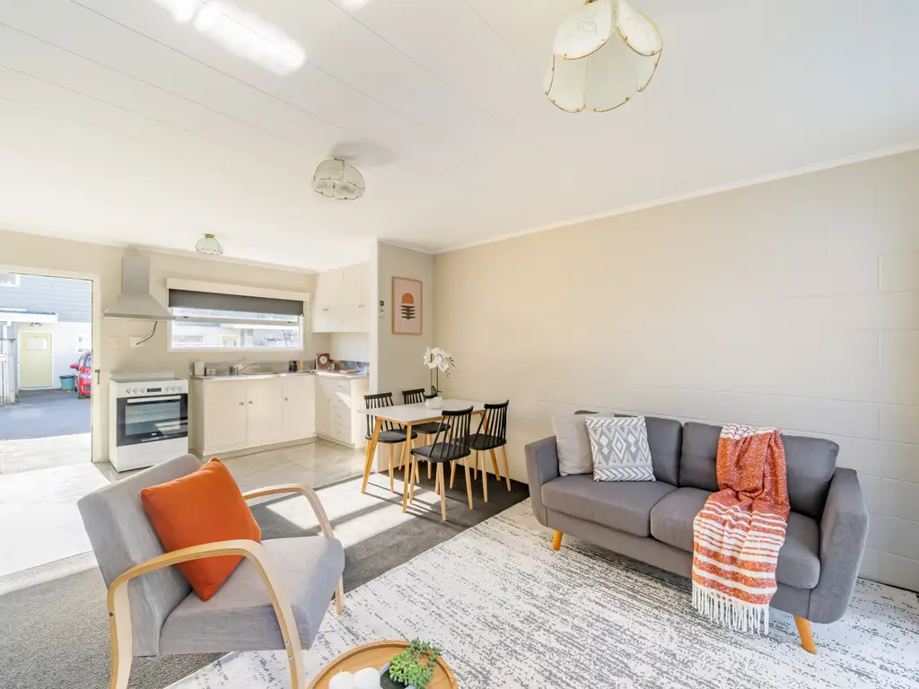 04 - Whakatiki Street (66)