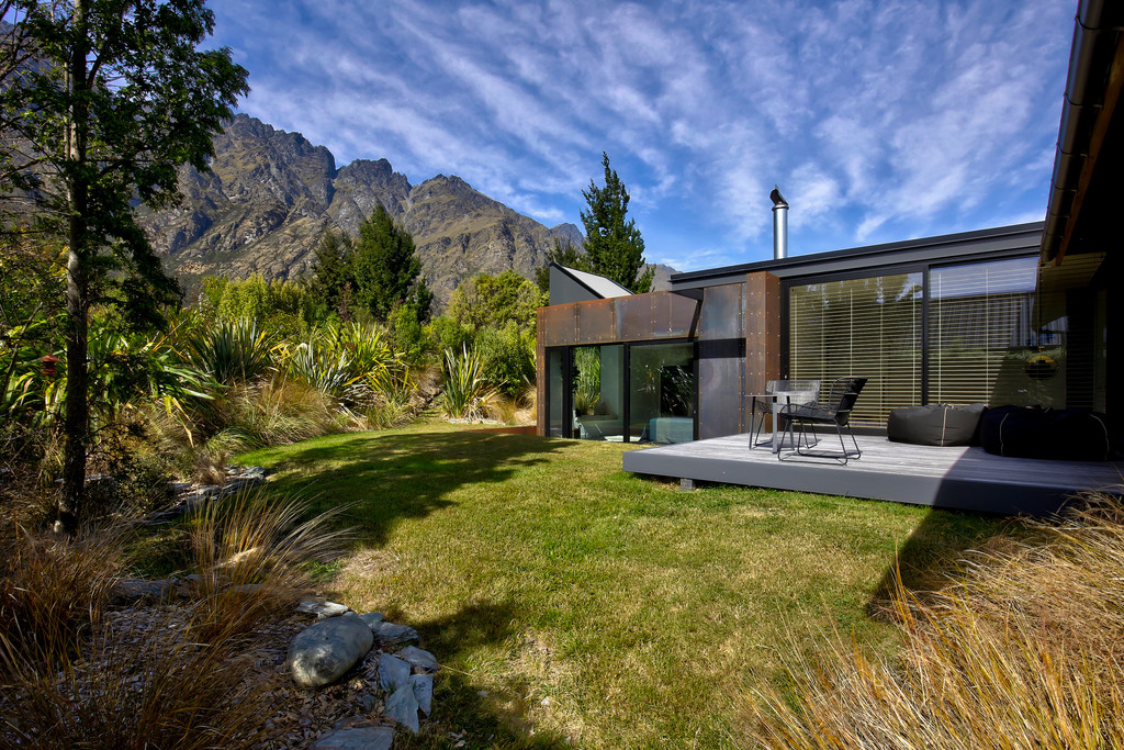 Front-row Remarkables views in private sanctuary setting with hot tub