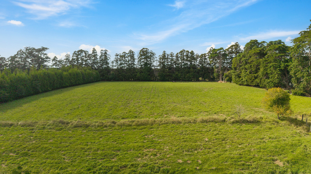 A Rare Riverhead Holding with Room to Think Ahead